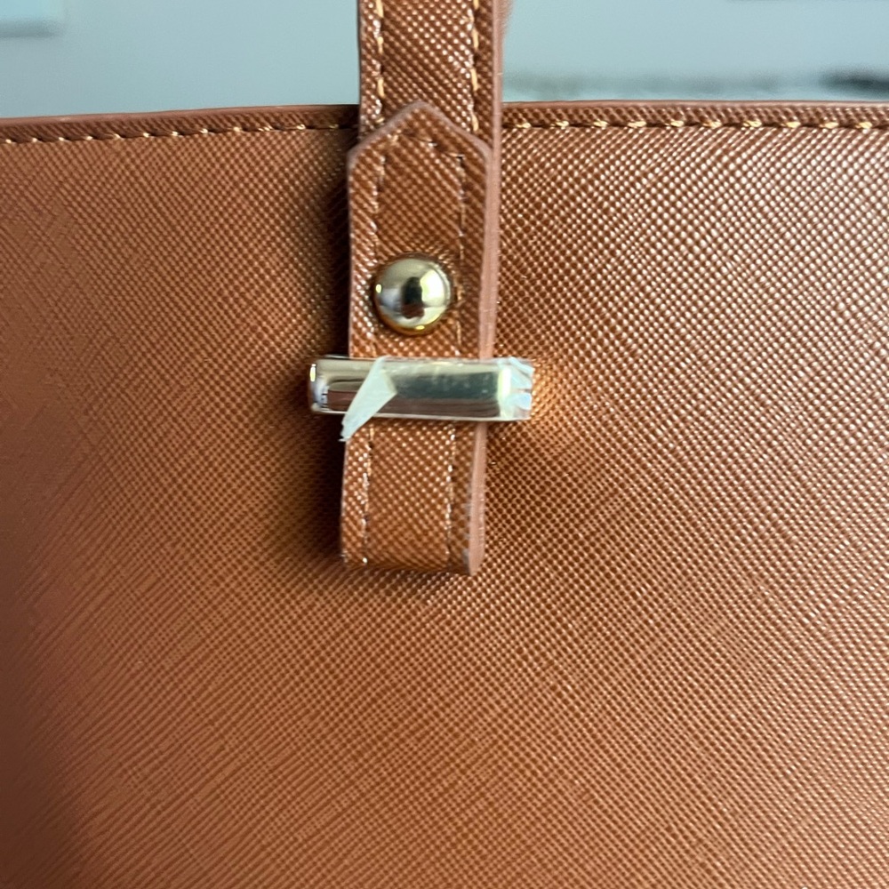 Brown Leather Tote and Clutch Set - Picture 2 of 6